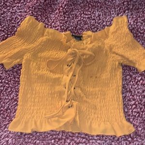 Off the shoulders crop top shirt